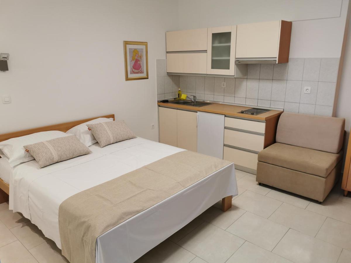 Apartment Dony - Ticic Novalja Kültér fotó